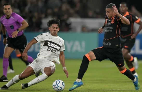 Fernando Diniz aposta em Kayke e brilha na vitória do Corinthians sobre o Platense