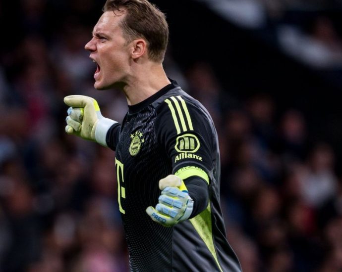 Manuel Neuer brilha na vitória do Bayern, mas evita falar sobre seleção alemã