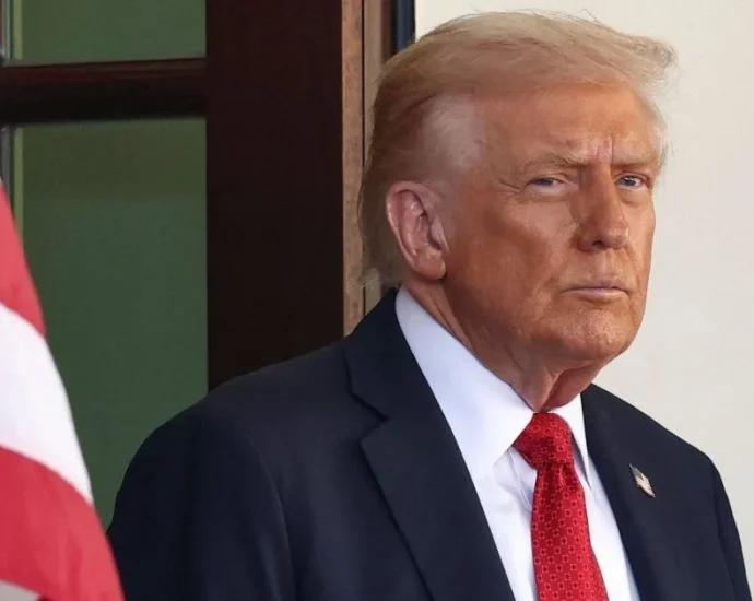 Trump anuncia fim do cessar-fogo com o Irã nesta quarta-feira