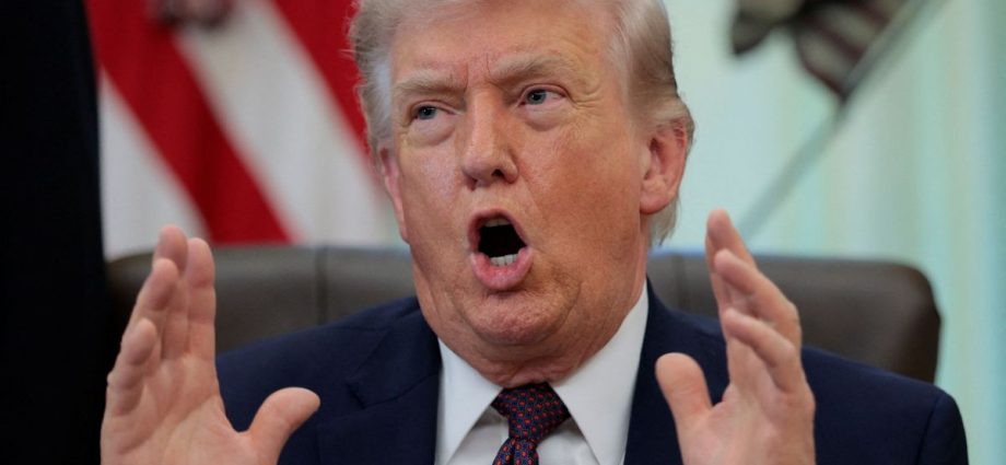 Trump destaca a questão nuclear como crucial em negociações com o Irã