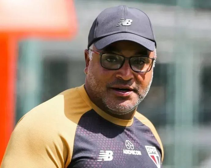 Após Críticas, Roger Machado Fala Sobre Comunicação com a Torcida do São Paulo