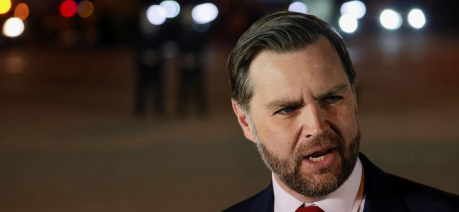 Vice-presidente dos EUA inicia negociações com o Irã em Islamabad