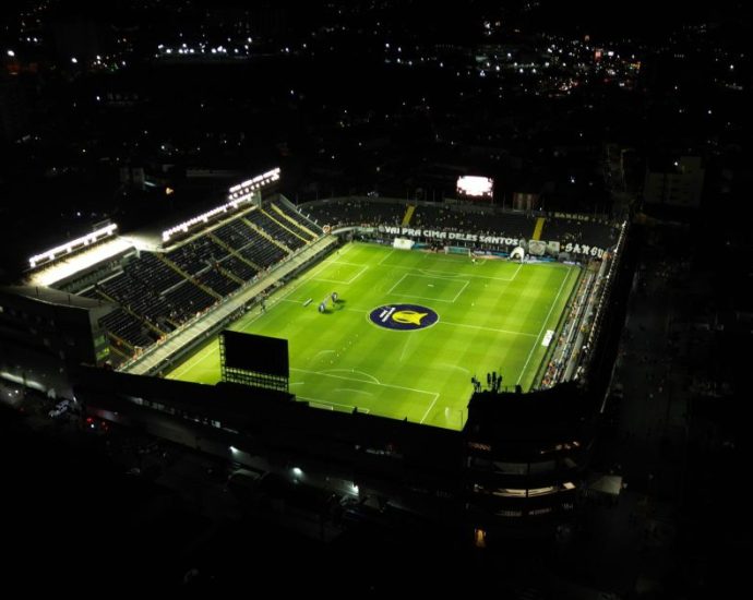 Atlético-MG e Santos se enfrentam na Vila em busca de recuperação no Brasileiro