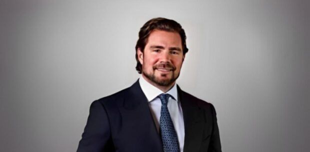 Ex-banqueiro viajou em jatinho com parlamentares e ex-ministros, aponta reportagem