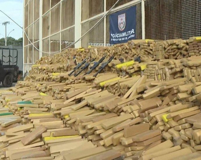 Polícia Militar do Rio apreende 48 toneladas de maconha em operação histórica