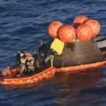 Tripulação da Artemis II Desembarca da Cápsula Orion Após Missão Lunar