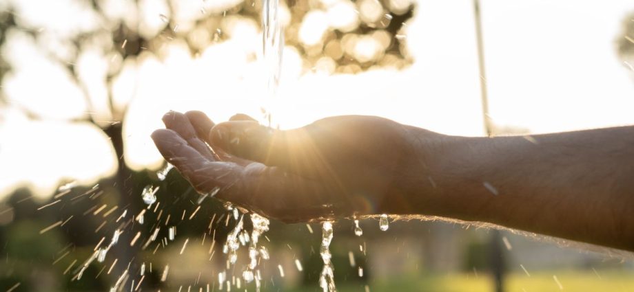 IBGE revela que quase 15% das residências no Brasil não têm acesso à água potável