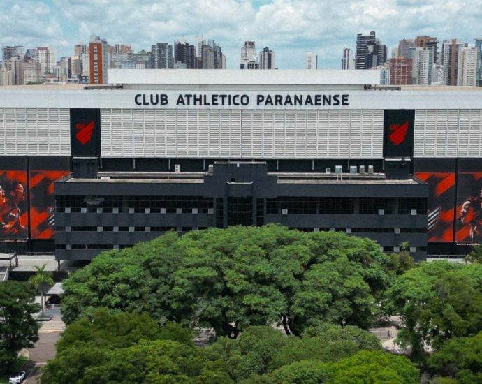 Athletico-PR e Chapecoense se enfrentam pela 11ª rodada do Brasileirão; veja escalações e onde assistir