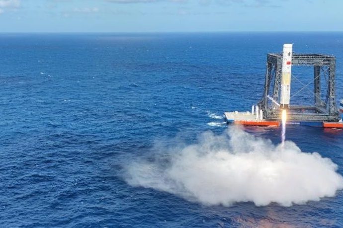 China planeja enviar astronautas à Lua até 2030 com programa lunar tripulado