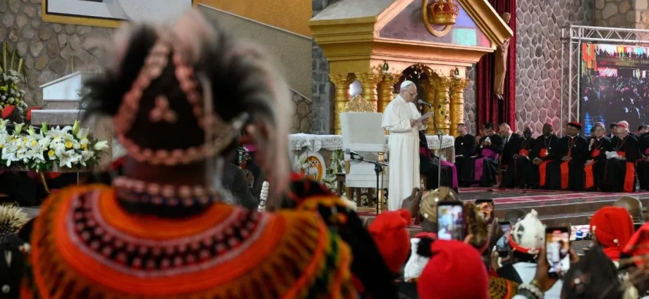 Presidente dos Bispos de Camarões Comenta Visita do Papa Francisco