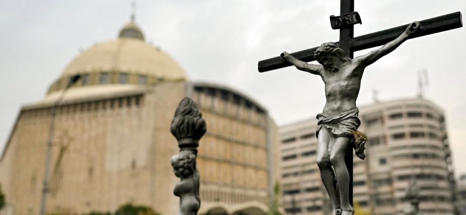 Páscoa na Síria: Dom Jallouf fala sobre os desafios enfrentados pelos cristãos