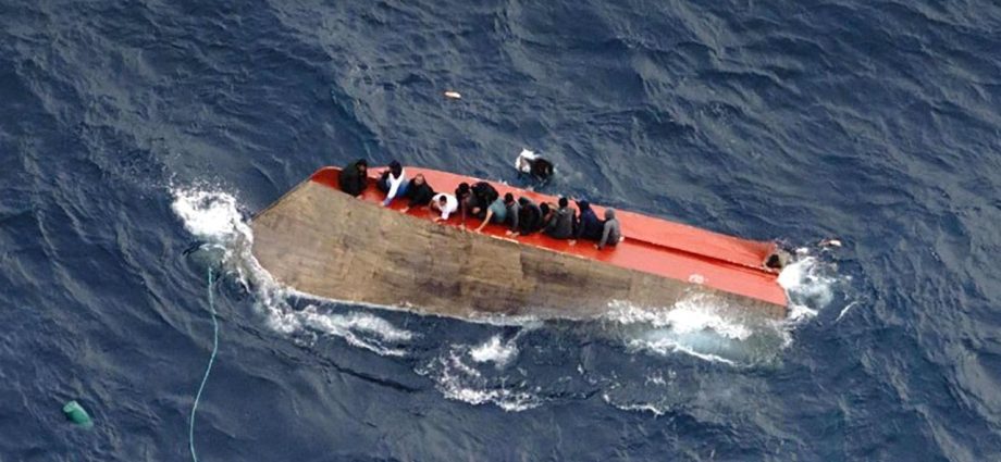 Tragédia no Mediterrâneo: Naufrágio deixa mortos e desaparecidos na Páscoa