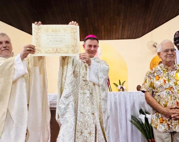 Leigo Missionário Italiano Recebe Medalha do Papa em Moçambique