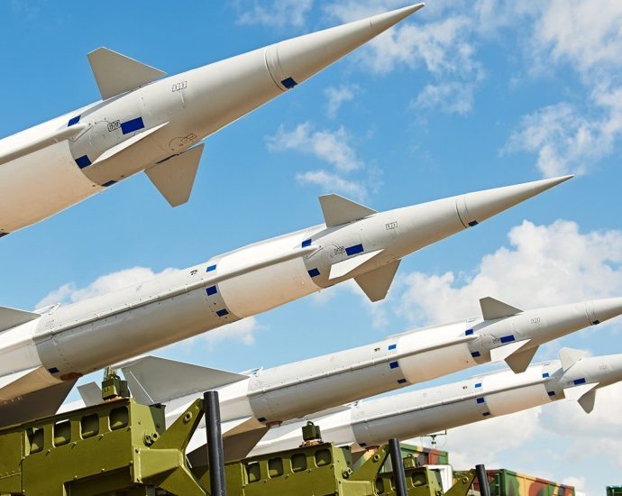 FMI aponta aumento significativo nos investimentos em defesa mundial