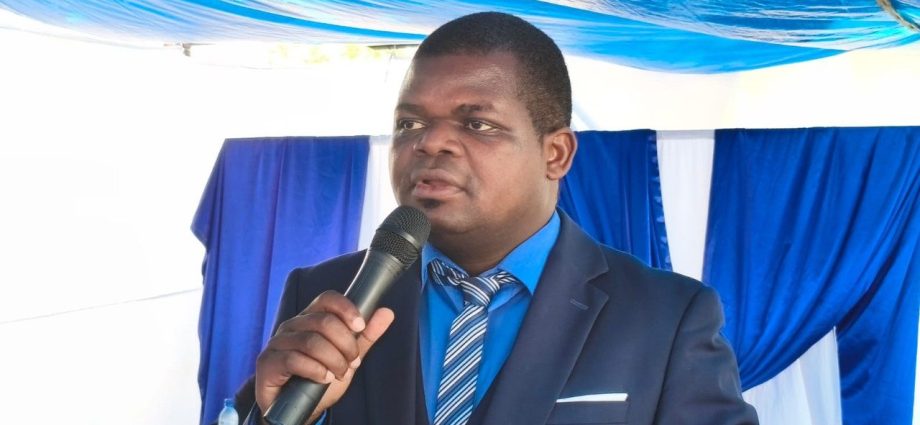 Padre Cantífula Reflete sobre Desafios do Jornalismo em Moçambique no Dia do Jornalista