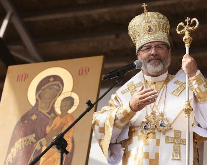 Arcebispo Shevchuk destaca união do povo ucraniano em oração pela paz com o Papa