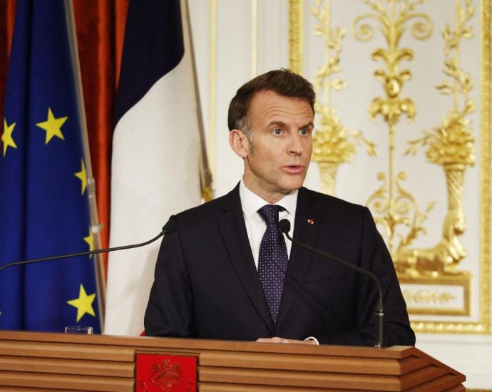 Macron se encontra com o Papa no Vaticano na próxima semana