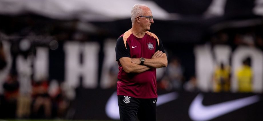 Pressão sobre Dorival Júnior aumenta após derrota do Corinthians para o Fluminense
