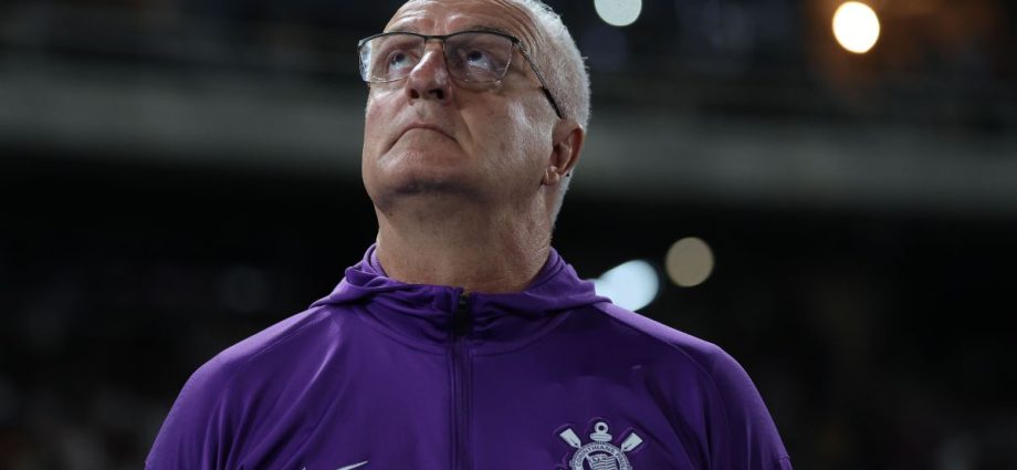 Corinthians demite Dorival Júnior após sequência de resultados negativos