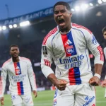 Endrick brilha e marca gol na vitória do Lyon sobre o PSG pelo Campeonato Francês
