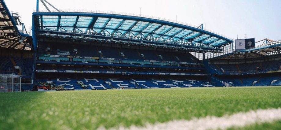 Chelsea e Manchester City se enfrentam em jogo decisivo da Premier League