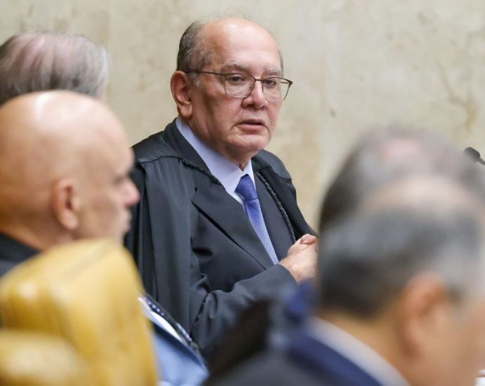 STF declara inconstitucional lei de SC que proibia cotas raciais
