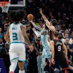 Hornets superam Heat em prorrogação e avançam no play-in da NBA