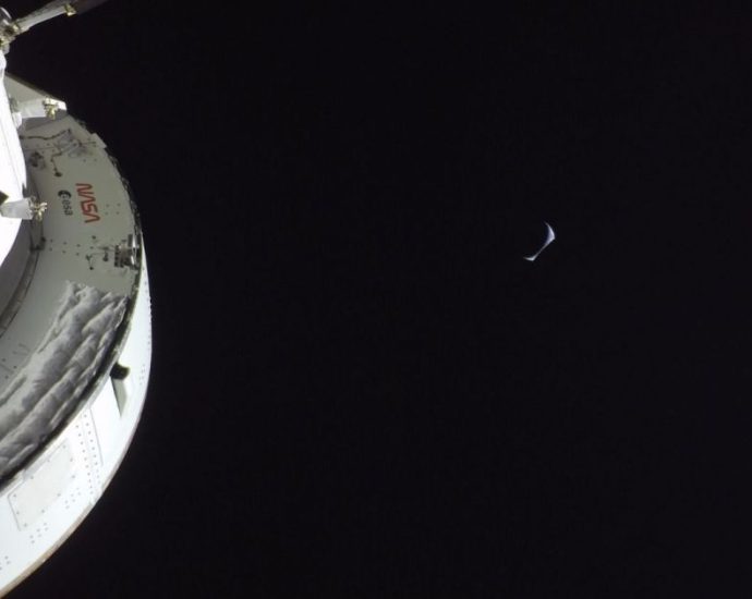 Nasa revela novas imagens da Lua e do ‘nascer da Terra’ capturadas pela Artemis II