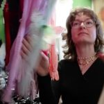 Designer Holandesa de Luvas Conquista Celebridades e Celebra o Artesanato