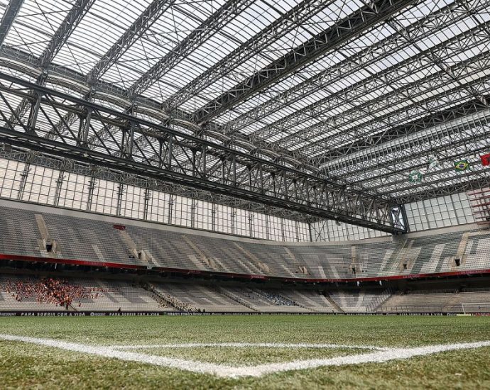 Athletico-PR e Chapecoense se enfrentam neste domingo pelo Brasileirão