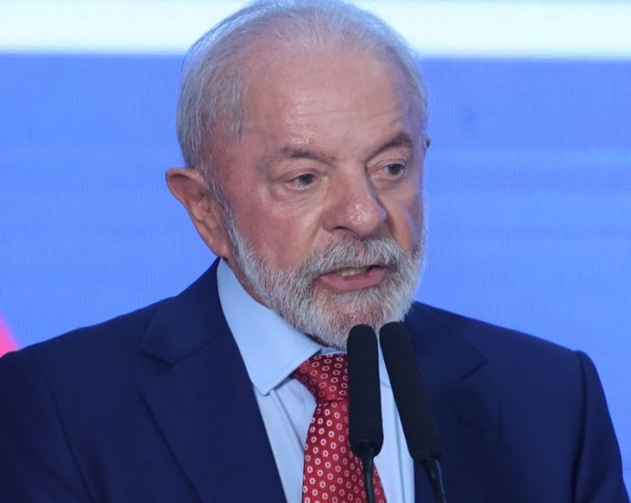 Governo Lula sanciona leis para intensificar combate à violência contra mulheres