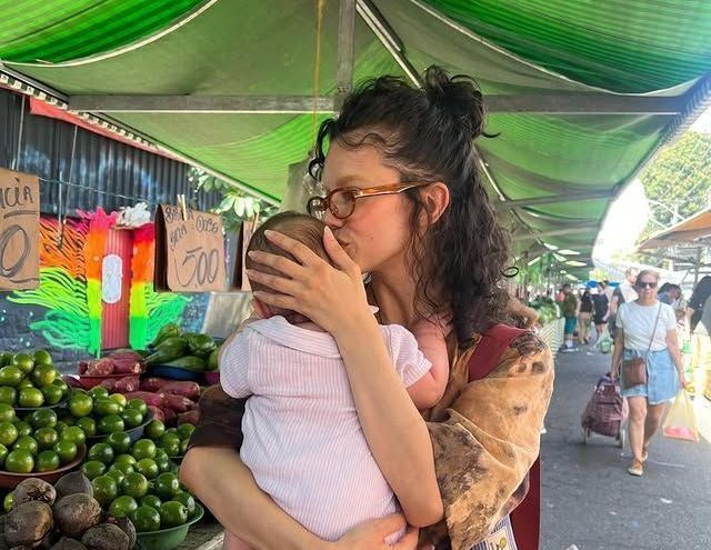 Manu Gavassi comemora o primeiro ano da filha com registro especial