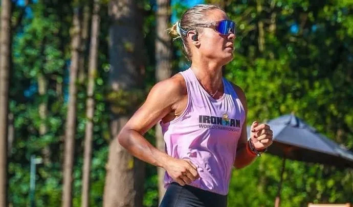 Tragédia no Ironman Texas: Triatleta brasileira Mara Flávia Araújo morre durante prova