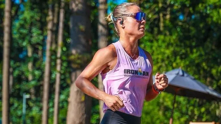 Tragédia no Ironman Texas: Triatleta brasileira Mara Flávia Araújo morre durante prova