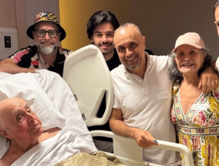 Mauro Mendonça celebra 95 anos hospitalizado ao lado da família