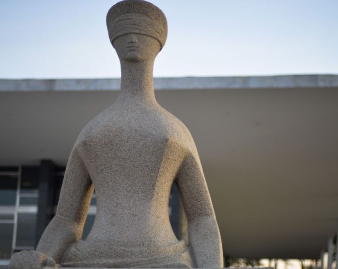 Ceticismo da População em Relação ao STF é Destacado por Especialista