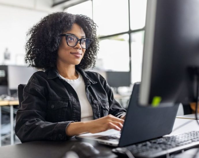 Fly Educação e Itaú oferecem vagas em Data Science para mulheres LGBTQIA+