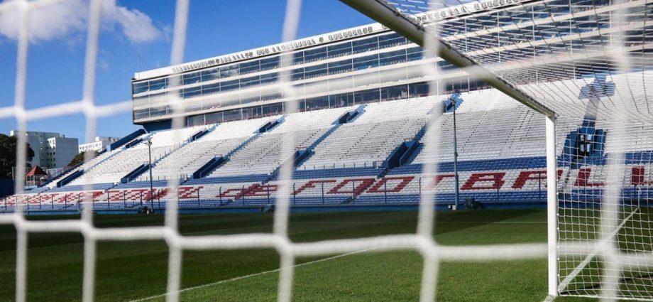 Nacional-URU e Tolima se enfrentam na Libertadores nesta terça-feira