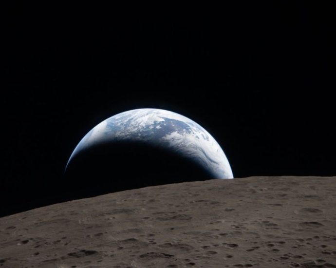 Evolução das Imagens Lunares: Comparação entre Apollo 11 e Artemis II
