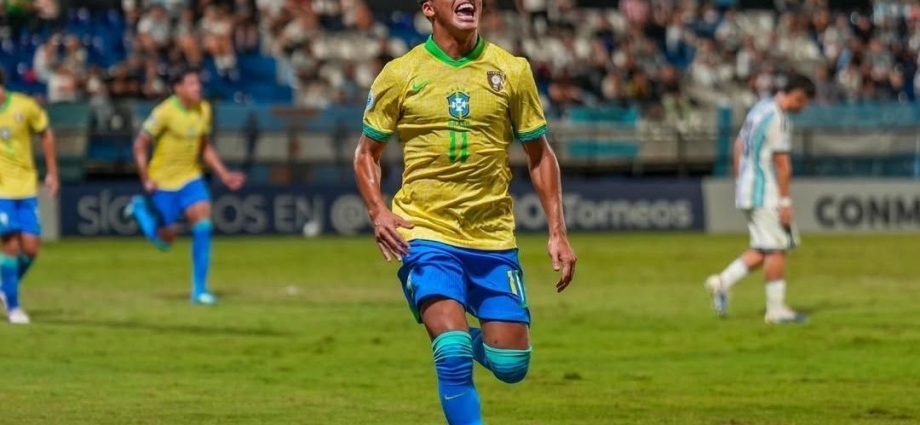 Brasil goleia Argentina e avança no Sul-Americano Sub-17 com Riquelme em destaque