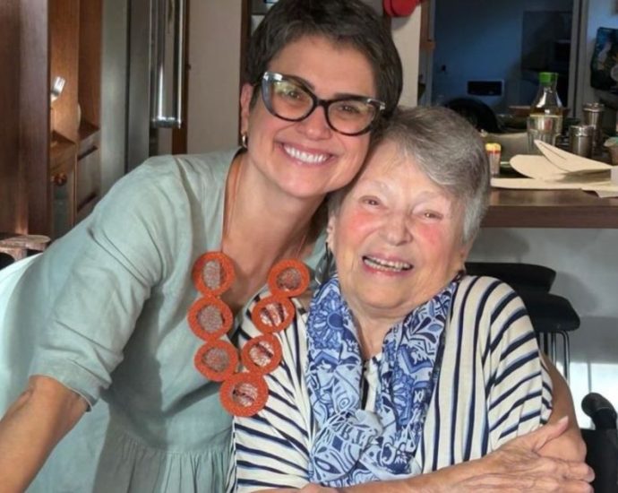 Sandra Annenberg celebra aniversário da mãe com fotos e homenagem emocionada