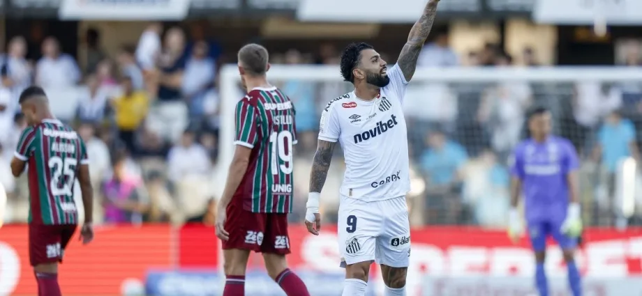 Polêmica marca primeiro gol em Santos x Fluminense: Neymar é alvo de críticas