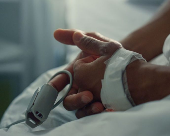 Aumento de internações por gripe entre idosos preocupa especialistas
