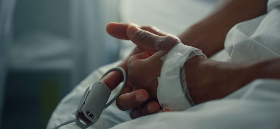 Aumento de internações por gripe entre idosos preocupa especialistas