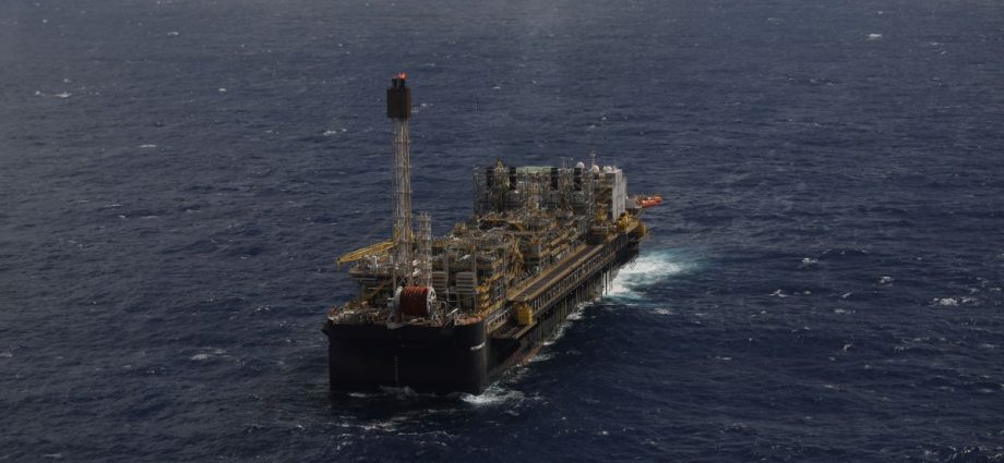 TRF2 Suspende Liminar que Impedia Cobrança de Imposto sobre Exportação de Petróleo