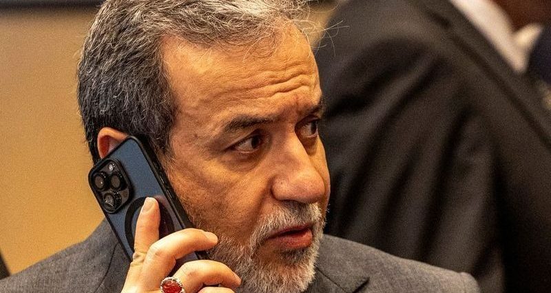 Ministro iraniano dialoga com príncipe saudita sobre relações bilaterais