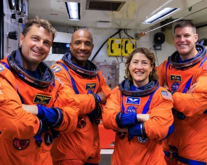 Artemis II: Sensores Monitoram Astronautas em Tempo Real Durante Missão à Lua