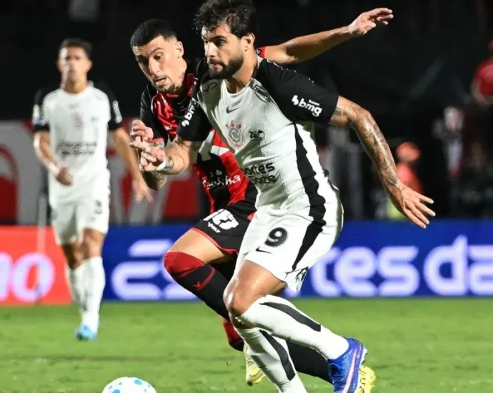 Corinthians e Vitória empatam em jogo sem emoções e Timão entra no Z4 do Brasileiro