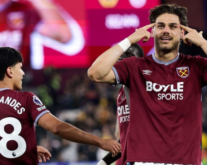 West Ham goleia e deixa Tottenham na zona de rebaixamento
