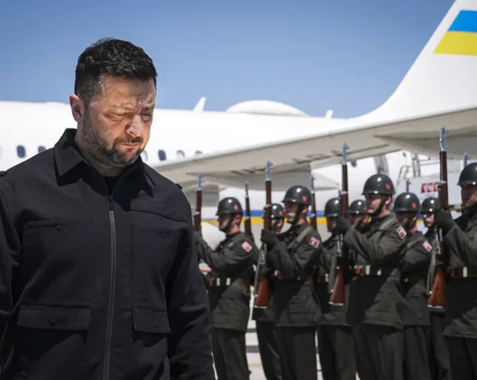 O Fim do Jogo Político de Zelensky Está em Curso